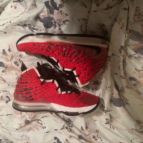 Nike Lebron 17 - Picture 3 of 9